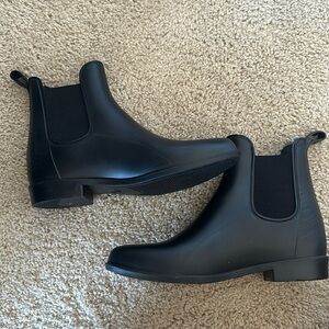 Black Chelsea rain boots